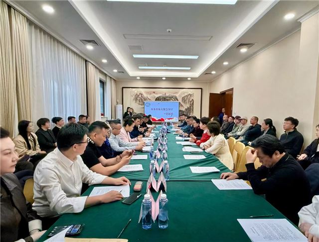聚势老挝・共赢出海｜中战蓝盟 “大使会客厅 — 老挝站” 圆满落幕，42 家企业成功签约！